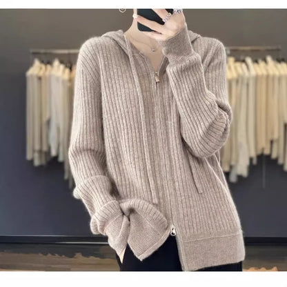 Pull en tricot pour femmes avec capuche et zip Chic und Stil