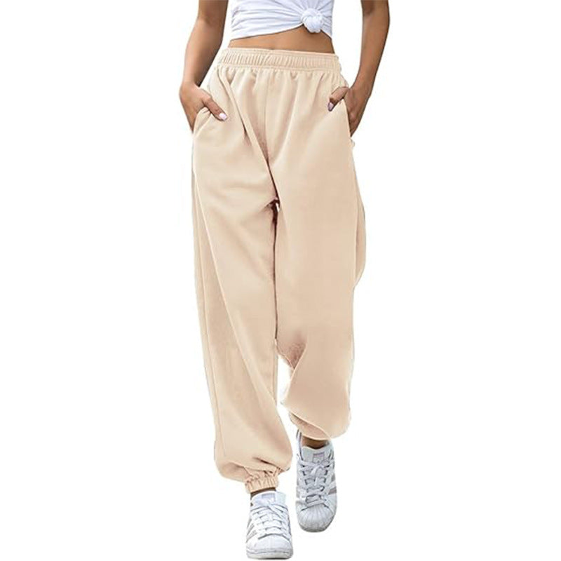 Casual pants for women with elastic waistband and side pockets Chic and Style