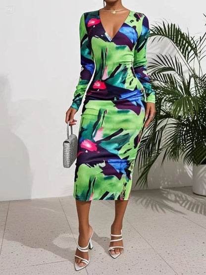 Robe longue à manches longues pour femmes avec décolleté en V profond et imprimé coloré Chic und Stil