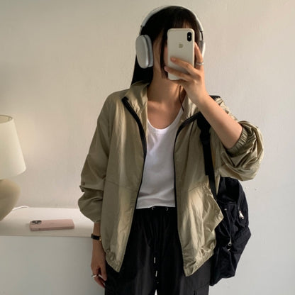 Veste de transition respirante pour femmes avec col haut Chic & Stil