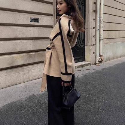 Blazer-kimono tendance pour femmes avec ceinture et détails contrastés Chic und Stil