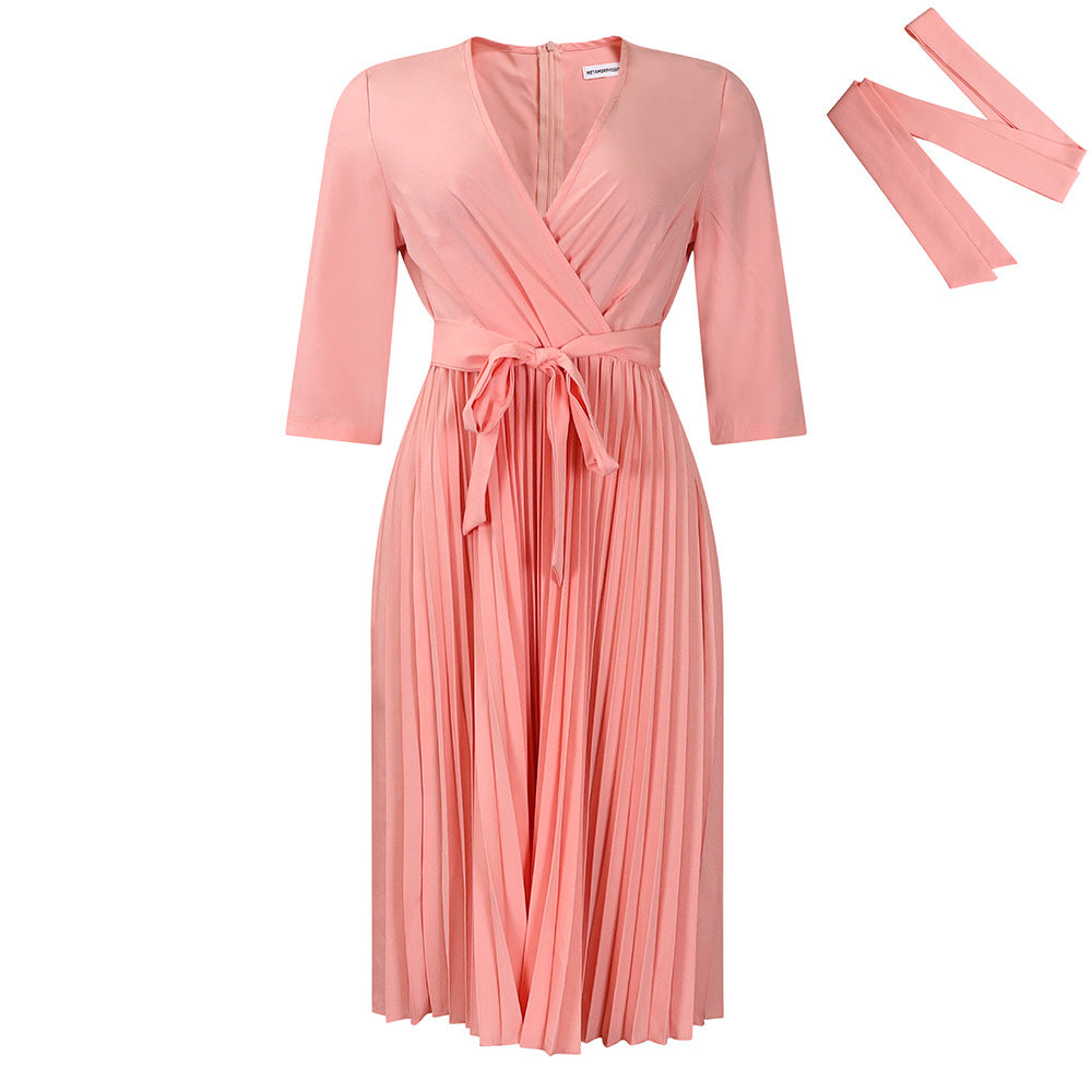 Robe portefeuille pour femmes avec un drapé élégant et des détails cintrés Chic und Stil