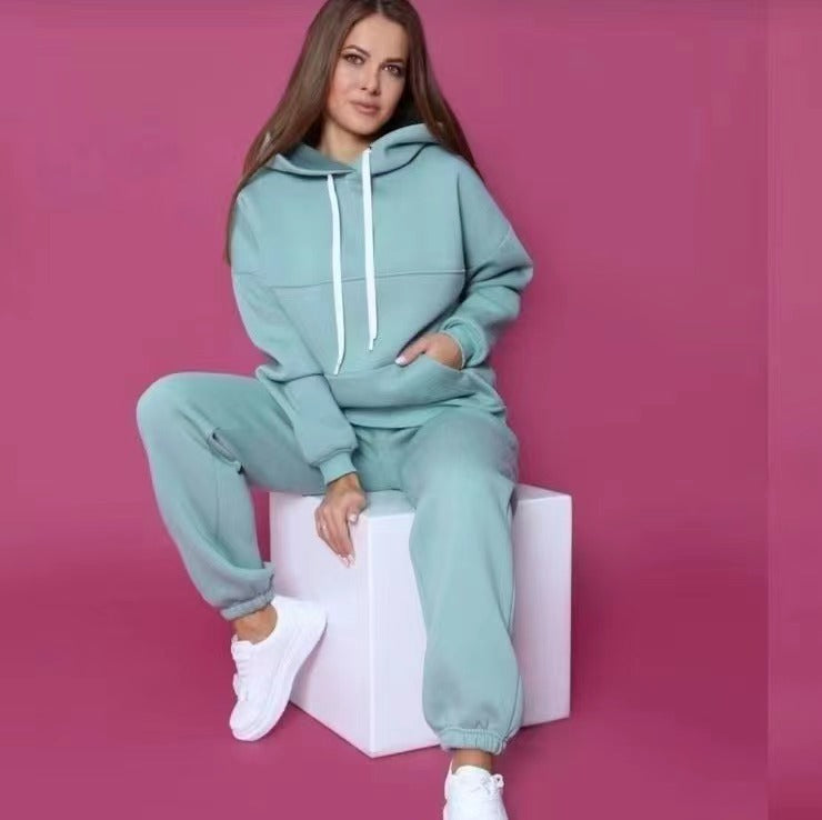 Ladies casual hoodie with comfortable jogger pants Chic and Style
