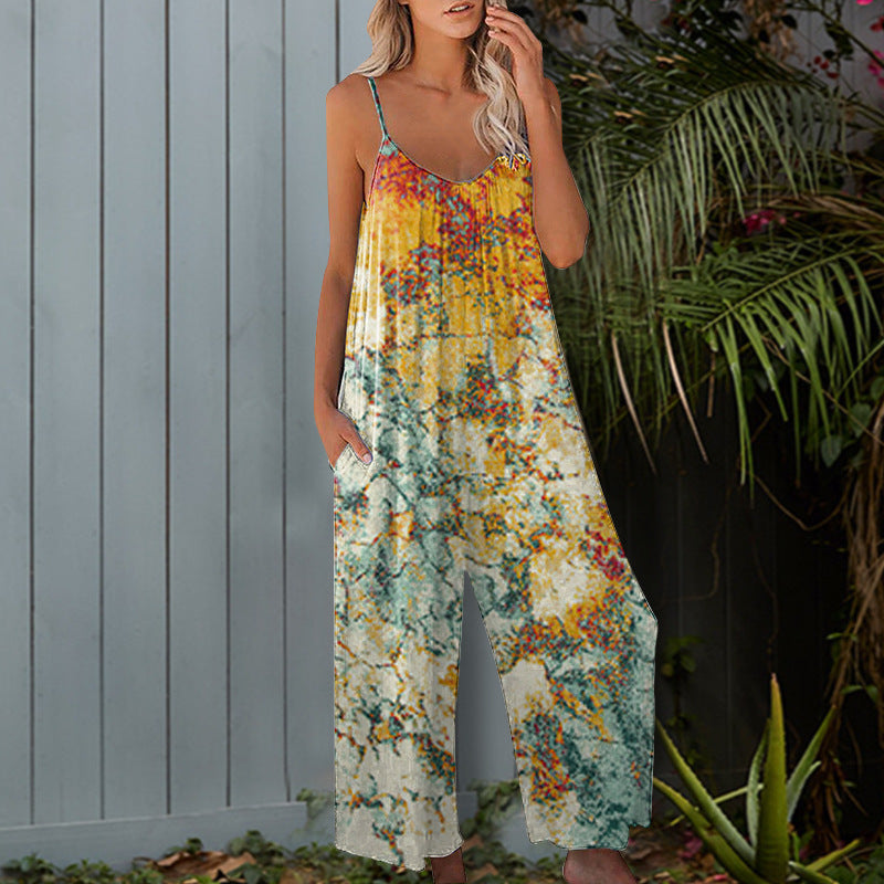 Women's summer jumpsuit with floral design and practical pockets. Chic and stylish.