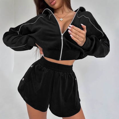 Ensemble de crop top en velours et shorts sportif pour dames Chic und Stil