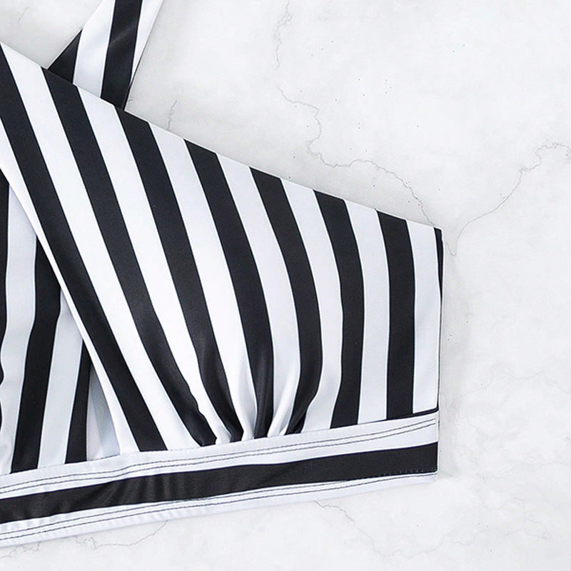 Dames Haut de bikini rayé à dos croisé Chic und Stil