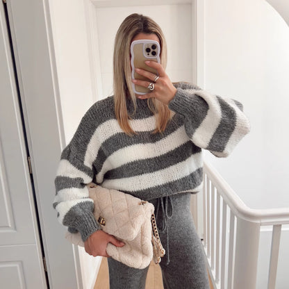 Pull cropped à la mode pour femme avec un motif rayé unique et des manches larges Chic und Stil