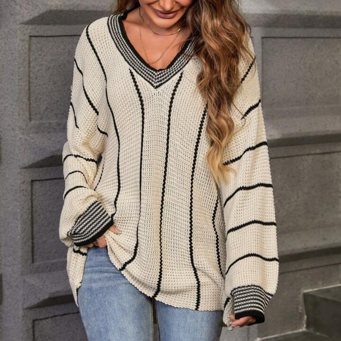 Dames Oversized V-Cou Pull avec motif rayé Chic und Stil