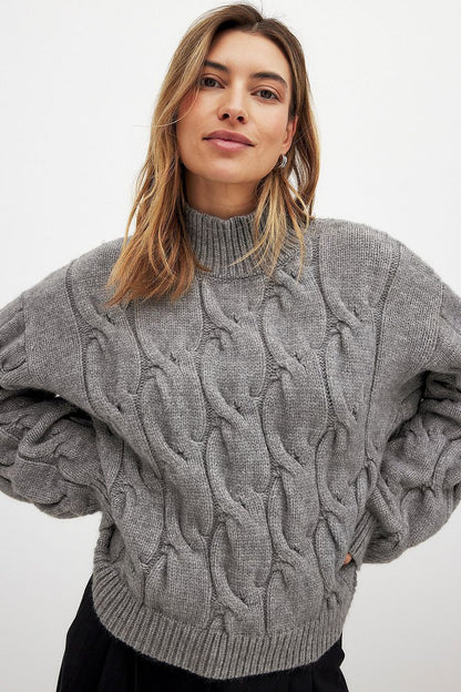 Pull en grosse maille pour femmes avec un col haut et un design de tresse romantique Chic und Stil