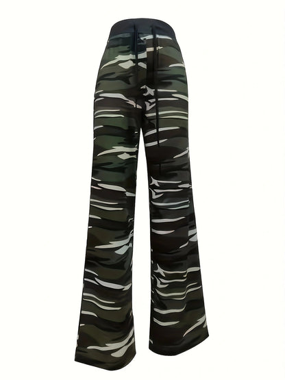 Comfortable cargo pants for women with elastic waistband and trendy camouflage pattern Chic and Style