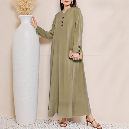 Robe maxi femme avec une élégante patte de boutonnage Chic und Stil