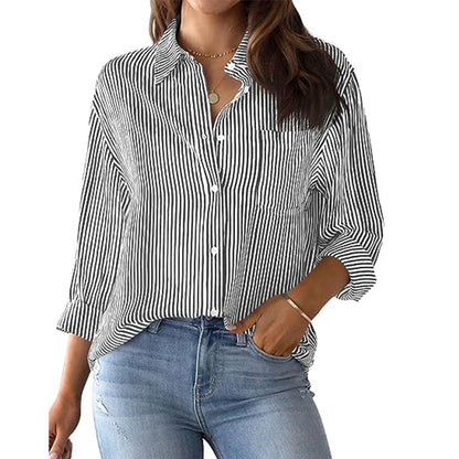 Blouse décontractée pour femmes avec de fines rayures et poche poitrine Chic und Stil