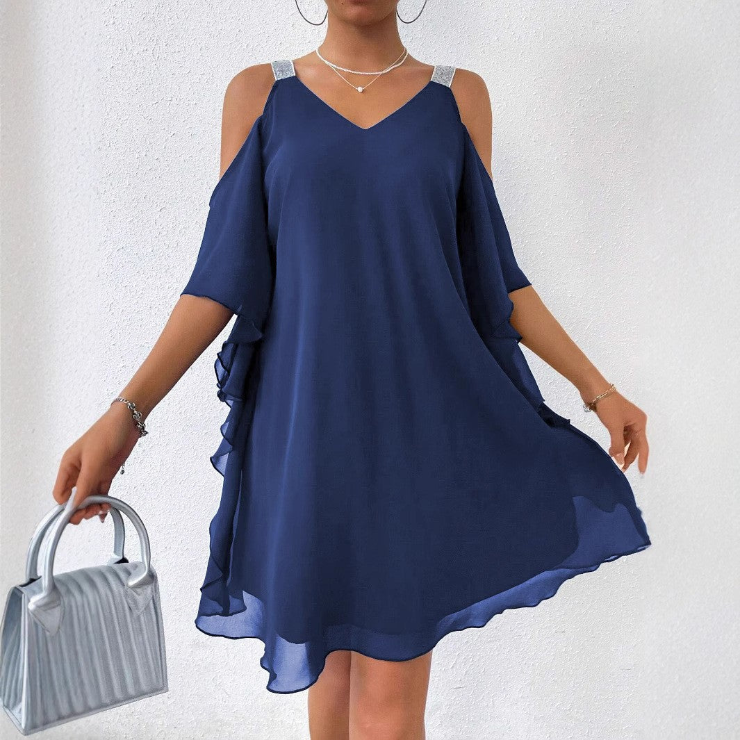 Robe en chiffon à épaules nues pour femmes avec des bretelles scintillantes Chic und Stil