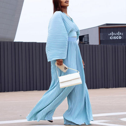 Combinaison plissée pour femmes avec des manches volumineuses et une coupe cintrée Chic und Stil