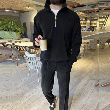 Ensemble de détente pour hommes composé d'un pull de haute qualité avec fermeture éclair et de pantalons de jogging confortables Chic und Stil