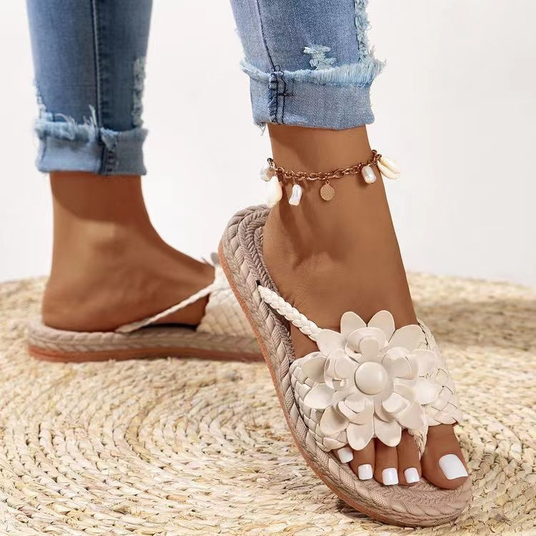 Ladies' heeled sandals adorned with flowers and natural fiber sole Chic and Style