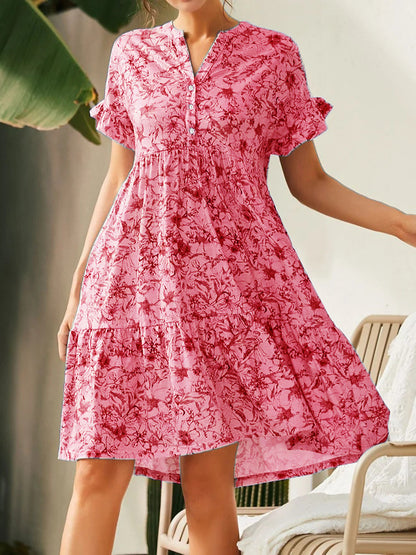 Robe décontractée pour femmes avec un design patchwork floral et une fermeture à boutons à la mode Chic und Stil