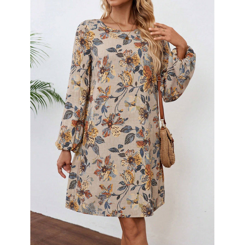 Robe de loisirs pour femmes au style décontracté avec des accents floraux Chic und Stil