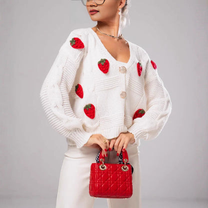 Dames Pull-over fantaisie en tricot avec applications de cerise Chic und Stil