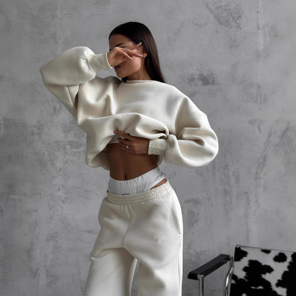 Chic and Style loose fit sweatshirt and jogger pants set for women