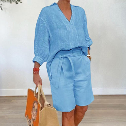 Tenue d'été décontractée pour femmes avec haut large et shorts Chic und Stil