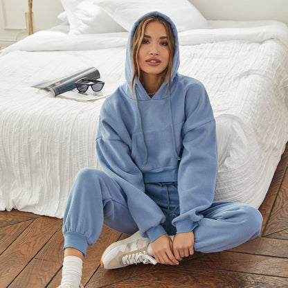 Casual and modern hooded top for women with comfortable jogging pants Chic and Style