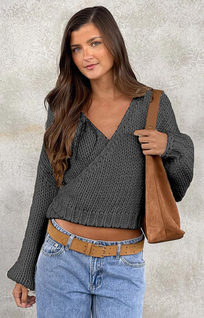 Pull en tricot confortable pour femmes avec un design moderne à enroulement Chic und Stil