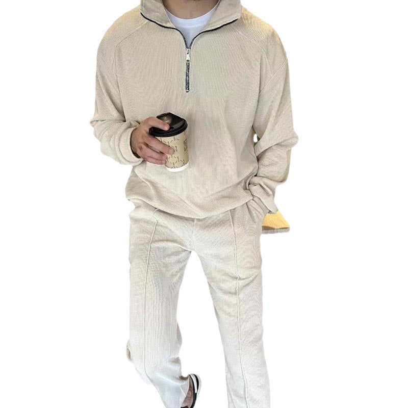 Ensemble de détente pour hommes composé d'un pull de haute qualité avec fermeture éclair et de pantalons de jogging confortables Chic und Stil
