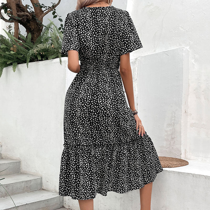 Robe midi à volants pour femmes avec détails en bouton Chic und Stil