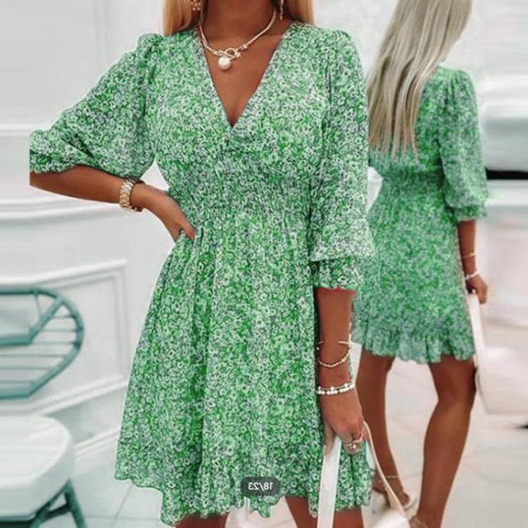 Dames Robe mini ludique avec décolleté en V et manches aérées Chic und Stil