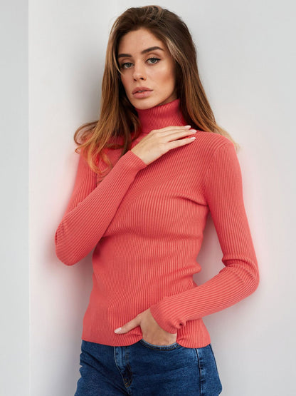Pull-over à col roulé pour dames avec un design côtelé et une coupe décontractée Chic und Stil