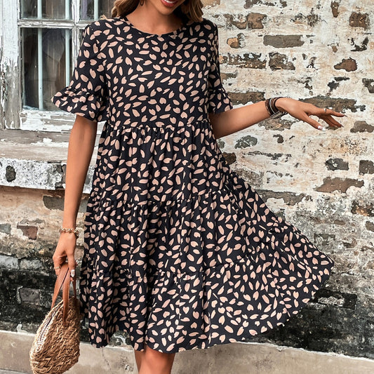 Robe d'été aérienne pour femmes avec coupe irrégulière et motif léopard tendance Chic und Stil
