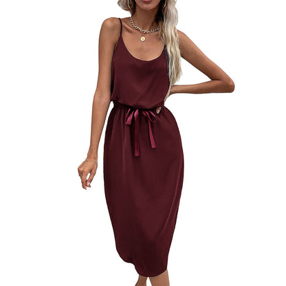 Robe mi-longue à bretelles spaghetti réglables pour femmes avec ceinture nouée Chic und Stil