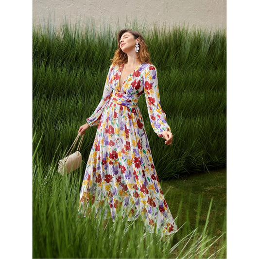 Robe maxi femme avec coupe fluide et motif floral romantique Chic und Stil