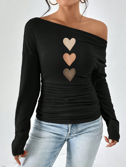 T-shirt à manches longues ajusté pour femmes avec décolleté asymétrique et fronces Chic und Stil