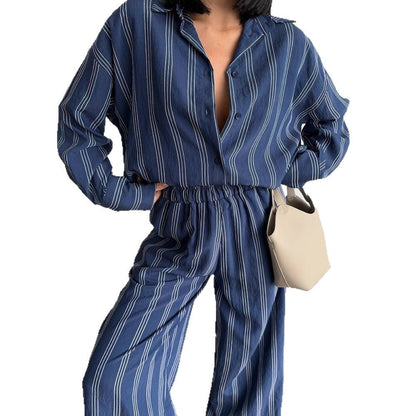 Striped lounge set for women with wide pants and loose blouse Chic und Stil