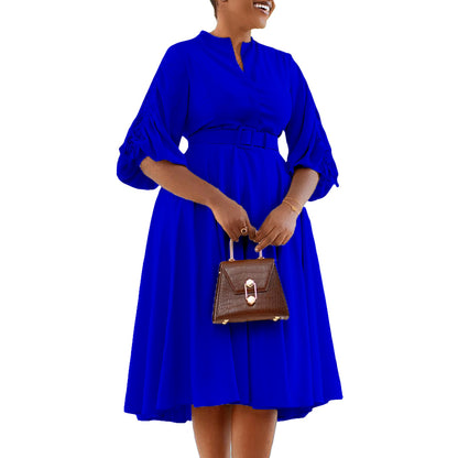 Robe pour femmes avec ceinture cintrée et manches à volants Chic und Stil