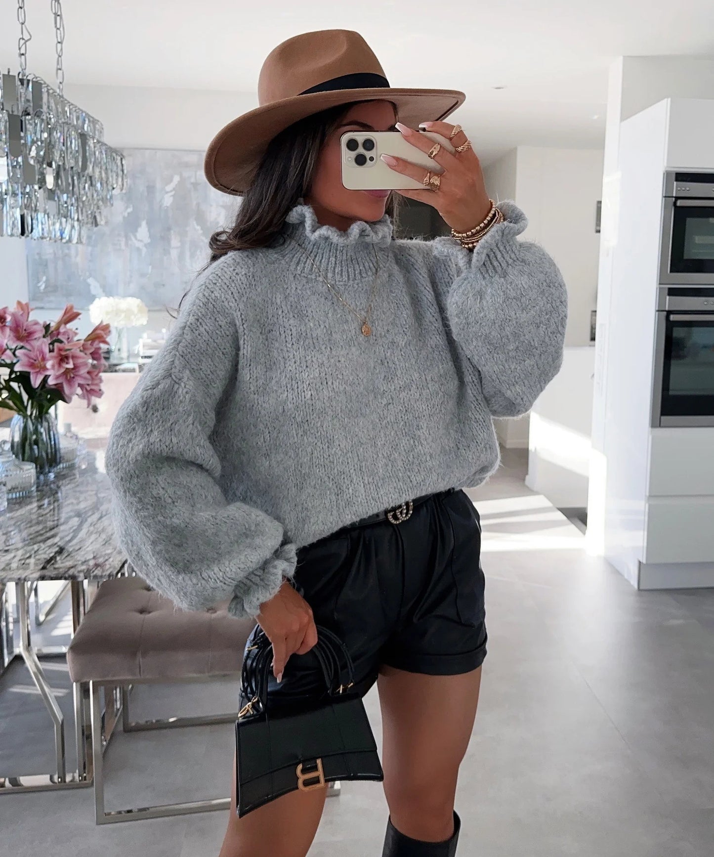 Pull-over à col roulé douillet pour femmes avec des manches larges et un design structuré Chic und Stil