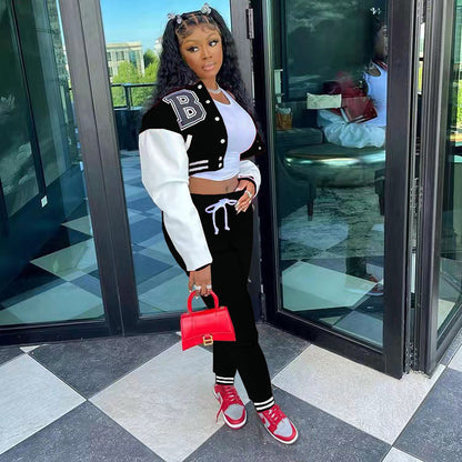 Oversized casual outfit for women with cropped jacket and jogger pants Chic und Stil