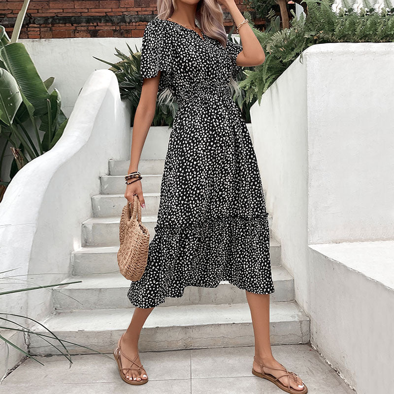 Robe midi à volants pour femmes avec détails en bouton Chic und Stil