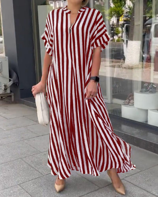 Robe maxi décontractée pour femmes avec motif rayé et col court Chic und Stil