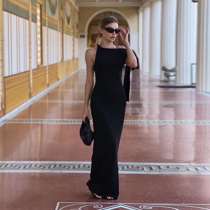 Femmes Robe de soirée élégante avec design d'épaule asymétrique et détails raffinés Chic und Stil
