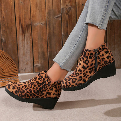 Bottines à talon compensé pour femmes en suède doux Chic und Stil