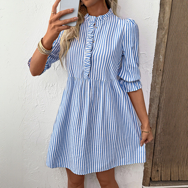 Robe Mini Boutonnée à Volants Rayée pour Femmes Chic und Stil