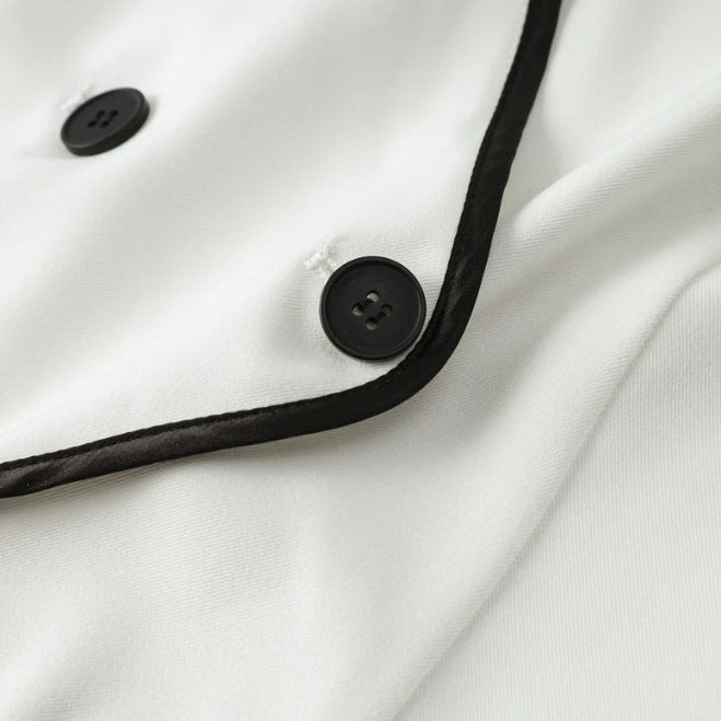 Elegant wide pants for women with side pockets and chic belt details