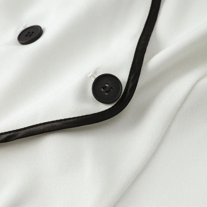 Elegant wide pants for women with side pockets and chic belt details