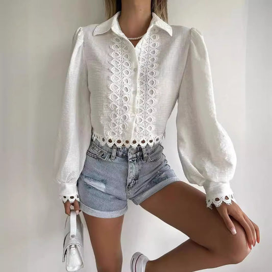 Dames blouse élégante avec motif brodé raffiné et manches ballons Chic und Stil