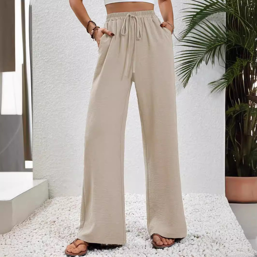 Loose-fit leisure pants for women with an elastic waistband and practical side pockets Chic and Style