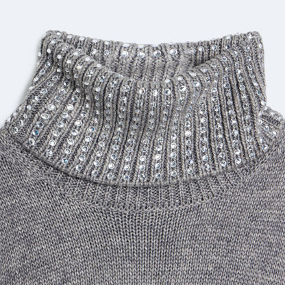 Pull-over en tricot pour femmes avec col haut et ensemble de shorts assorti Chic und Stil