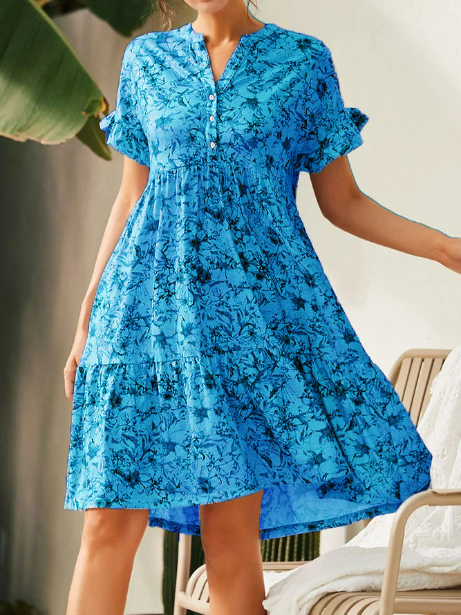 Robe décontractée pour femmes avec un design patchwork floral et une fermeture à boutons à la mode Chic und Stil